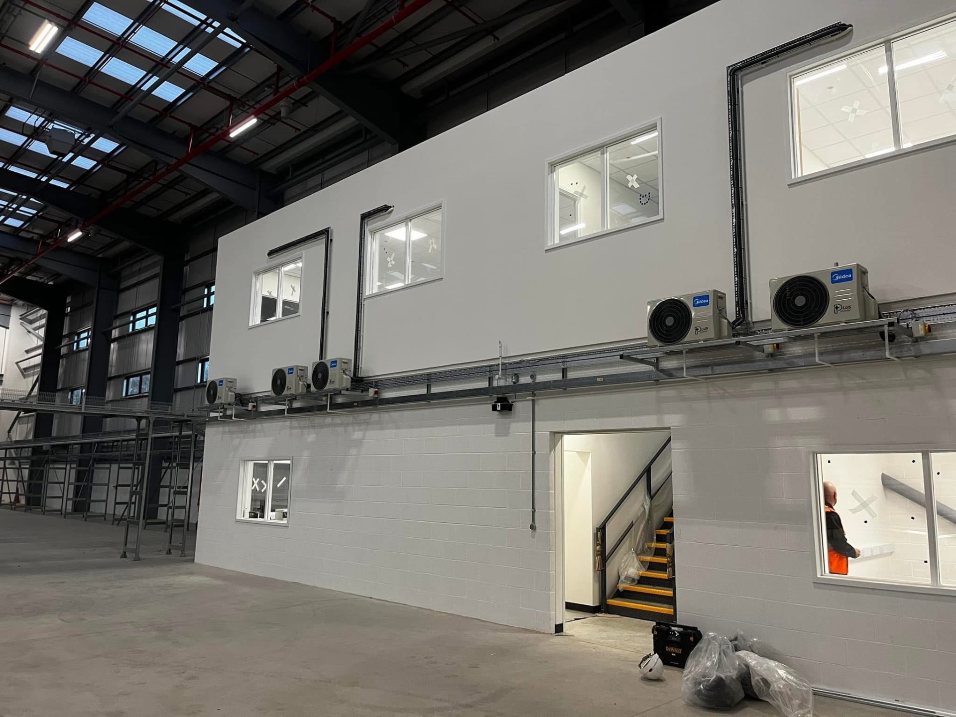 5-split air conditioning installation for premises